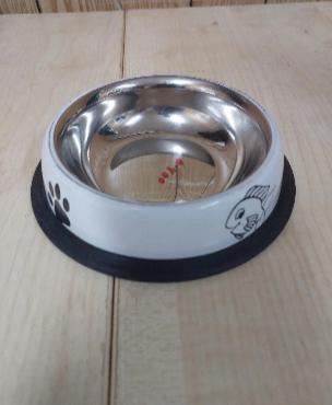 food and water bowl